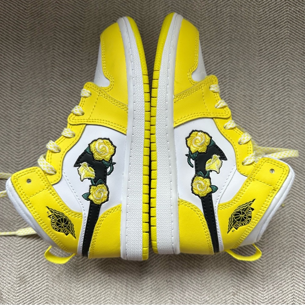 Nike air Jordan yellow rose kids size 13